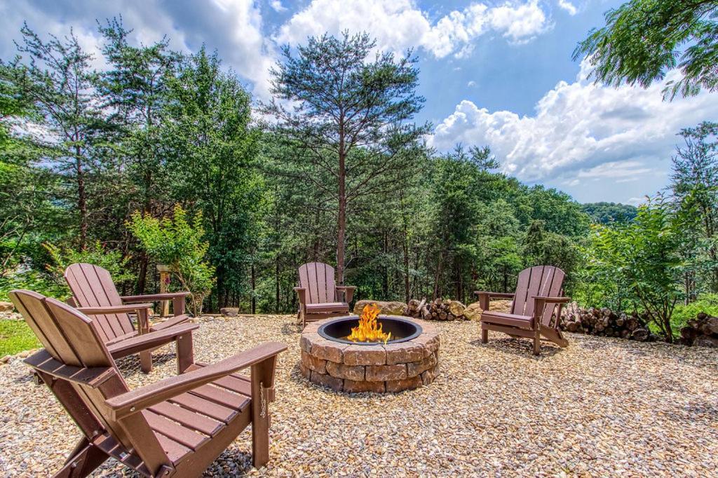 Tranquility Hollow, Indoor Pool, Game Room, 1089 Free Tickets Each Paid Day, Dollywood And More! Sevierville Esterno foto