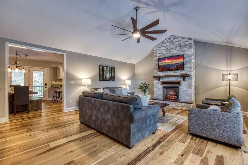 Tranquility Hollow, Indoor Pool, Game Room, 1089 Free Tickets Each Paid Day, Dollywood And More! Sevierville Esterno foto